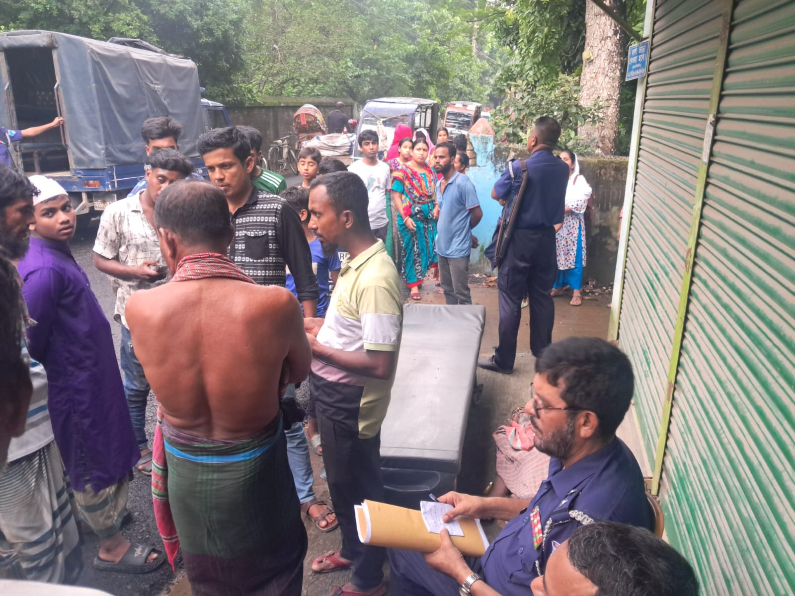 ফরিদপুরে বিদ্যুৎস্পৃষ্টে এক শ্রমিকের মৃত্যু