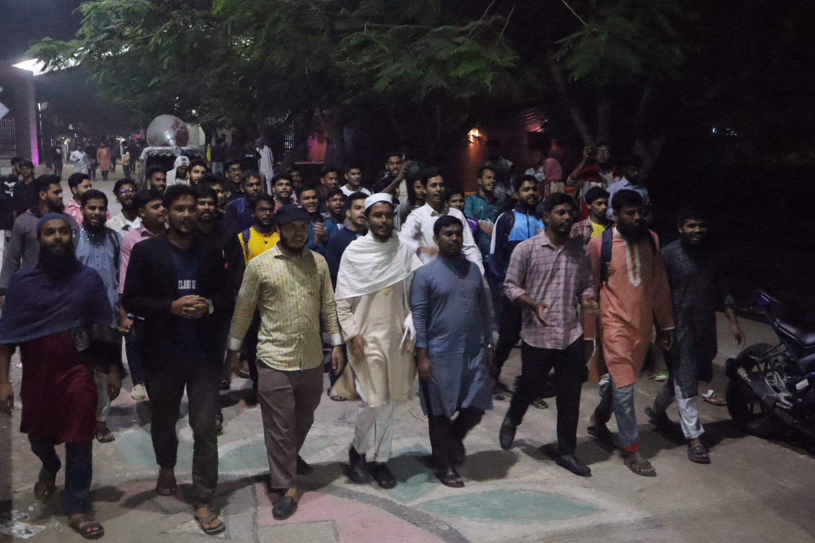 বেরোবিতে আওয়ামী সন্ত্রাসী কর্মকাণ্ডের বিরুদ্ধে বিক্ষোভ মিছিল