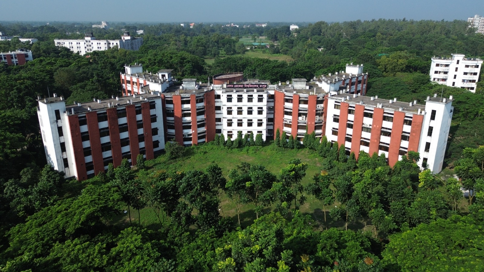 কতটুকু নিরাপদ বেরোবি ক্যাম্পাস—নিরাপত্তার সংকট কোথায়?
