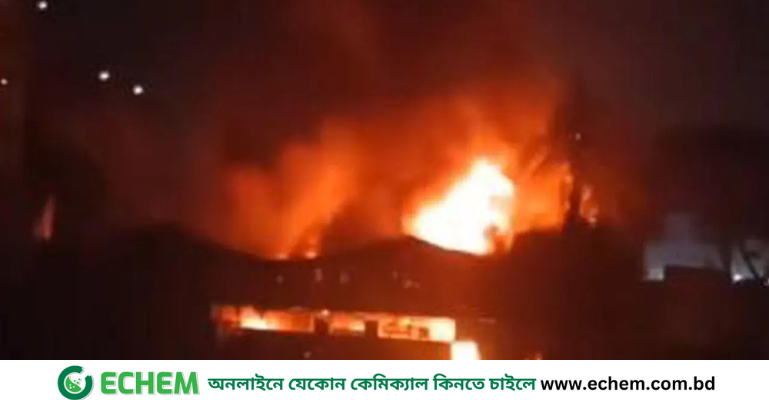 চট্টগ্রামে পোশাক কারখানার গুদামে আগুন
