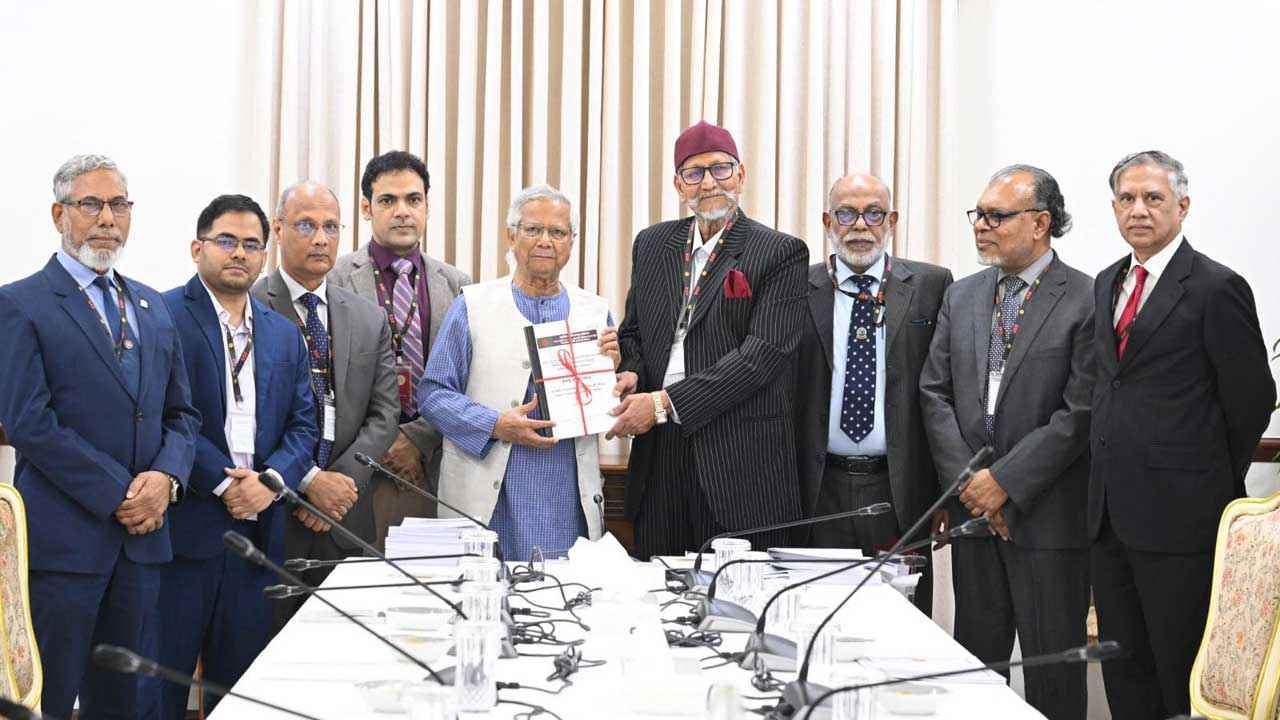 বিডিআর হত্যাকাণ্ডে দলগতভাবে জড়িত আ.লীগ, মূল সমন্বয়কারী তাপস: কমিশন