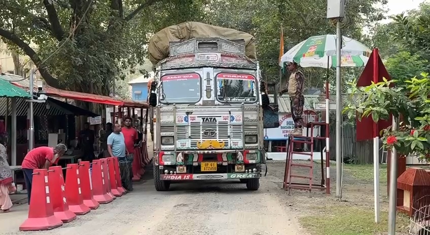 তিন মাস পর হিলি স্থলবন্দর দিয়ে পেঁয়াজ আমদানি শুরু