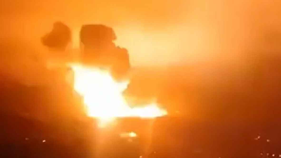 হিজবুল্লাহর স্থাপনা লক্ষ্য করে লেবাননে ইসরায়েলের বিমান হামলা