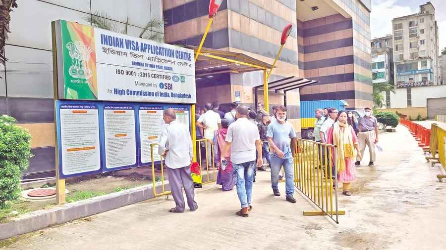 নিরাপত্তা শঙ্কায় হঠাৎ বন্ধ ভারতীয় ভিসা সেন্টার