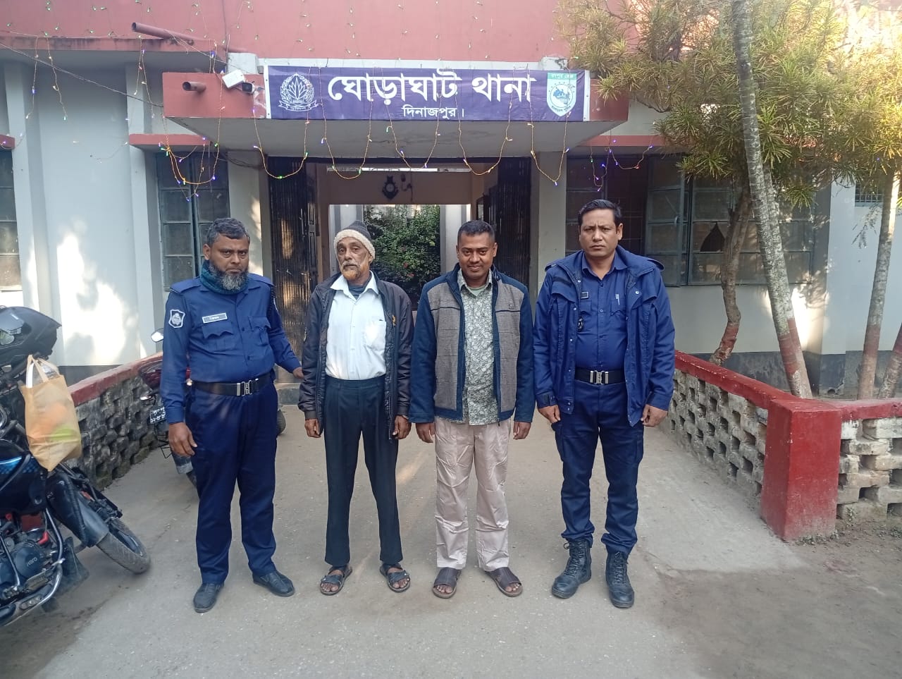 ঘোড়াঘাটে আওয়ামী লীগের ২ নেতা গ্রেপ্তার