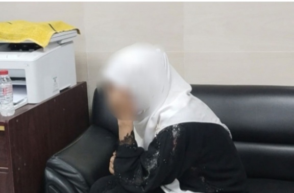 জাবিতে চ্যাটজিপিটি ব্যবহার করে উত্তরপত্র দাগানোর সময় ভর্তি পরীক্ষার্থী আটক