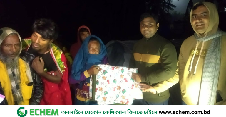 নলছিটিতে অসহায় দুস্থদের মাঝে শীতবস্ত্র বিতরণ করলেন ইউএনও