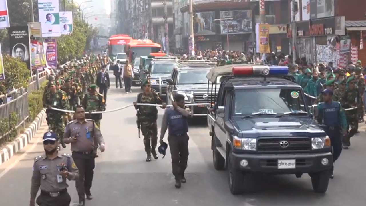 সংসদ ভবনের পথে খালেদা জিয়ার মরদেহ