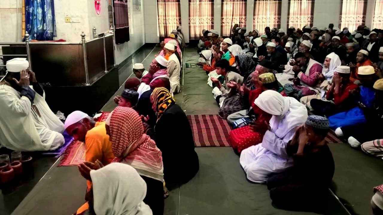 বাদ জুমা মসজিদে মসজিদে খালেদা জিয়ার জন্য বিশেষ দোয়া