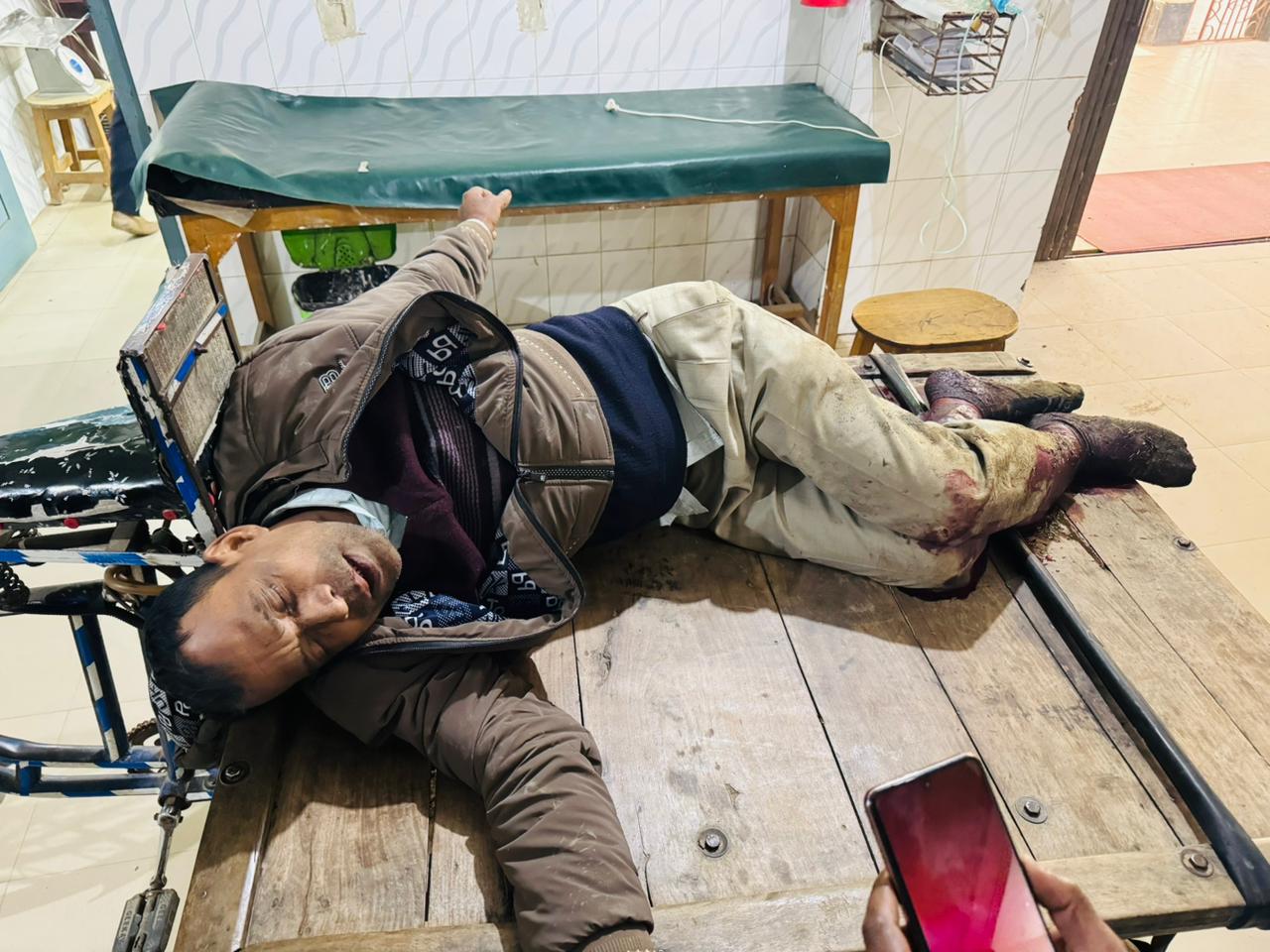 সিংড়ায় স্বতন্ত্র প্রার্থীর সমর্থককে কুপিয়ে জখম: ২১ জনের বিরুদ্ধে মামলা