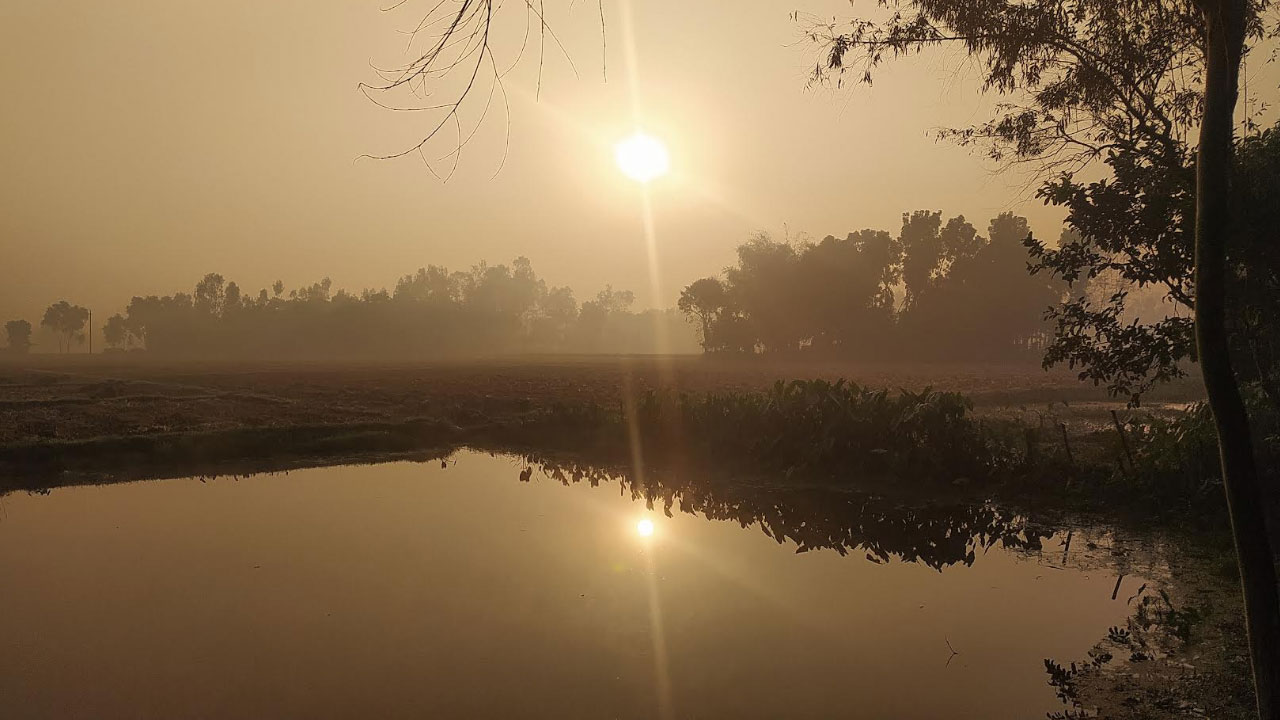 ঝলমলে রোদেও পঞ্চগড়ে মাঝারি শৈত্যপ্রবাহ