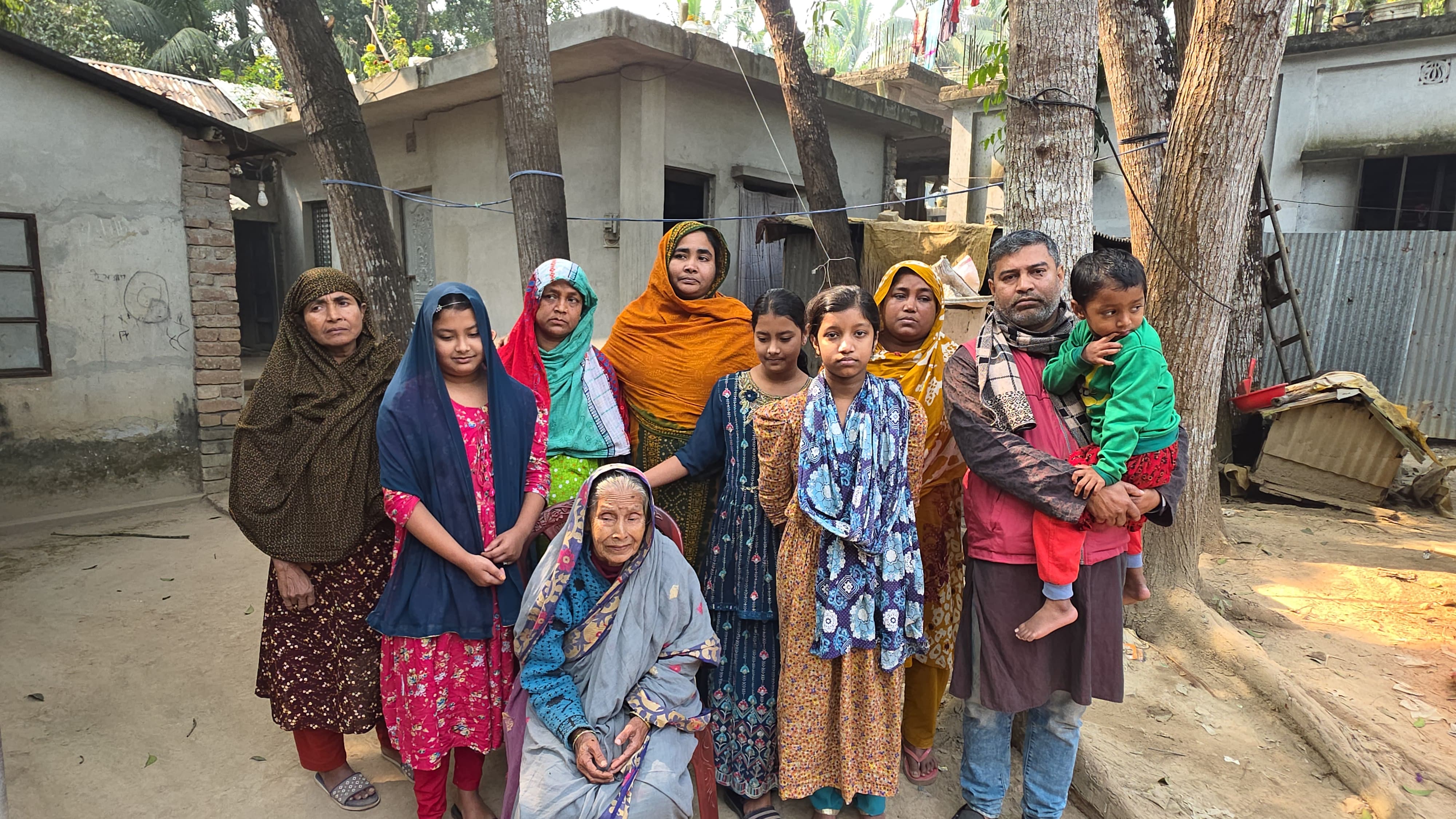 ফরিদপুরের মধুখালীতে উচ্ছেদ ও হামলা আতংকে দুই পরিবার