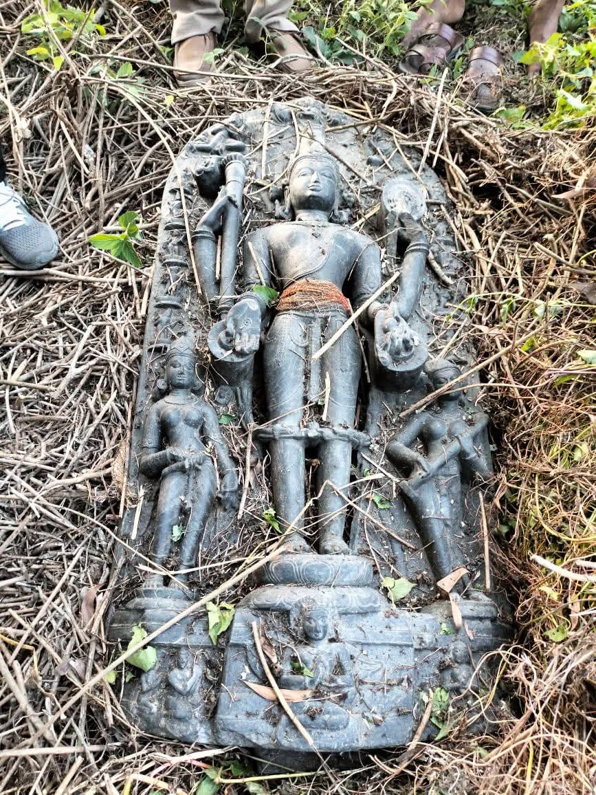 আলফাডাঙ্গায় শতকোটি টাকার কষ্টি পাথরের মূর্তি উদ্ধার, আটক এক