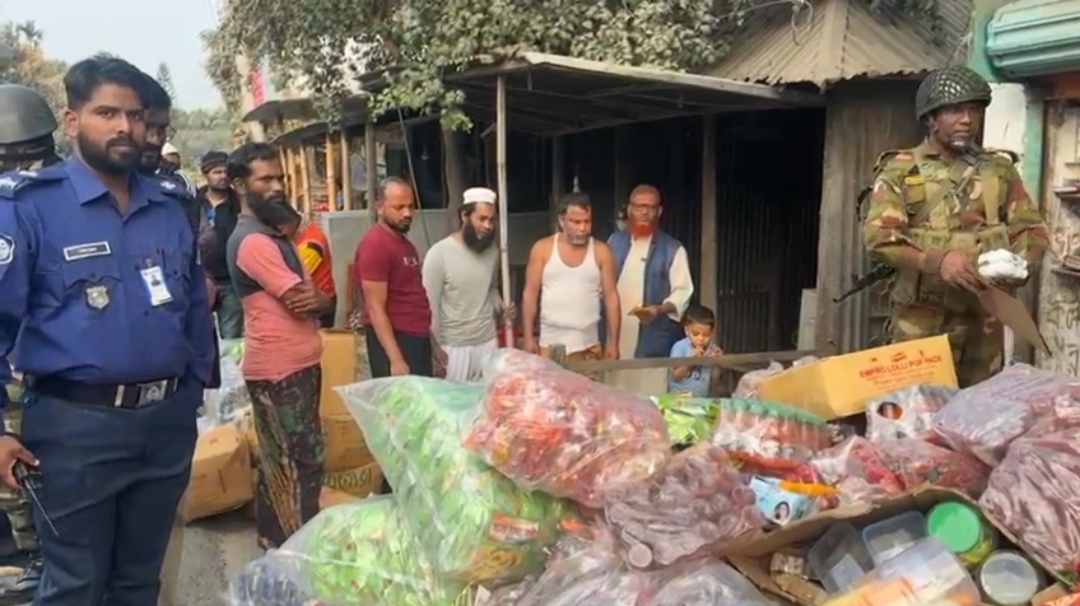 বোয়ালমারীতে কারখানা থেকে ১৫ লাখ টাকা মূল্যের নকল শিশুখাদ্য জব্দ