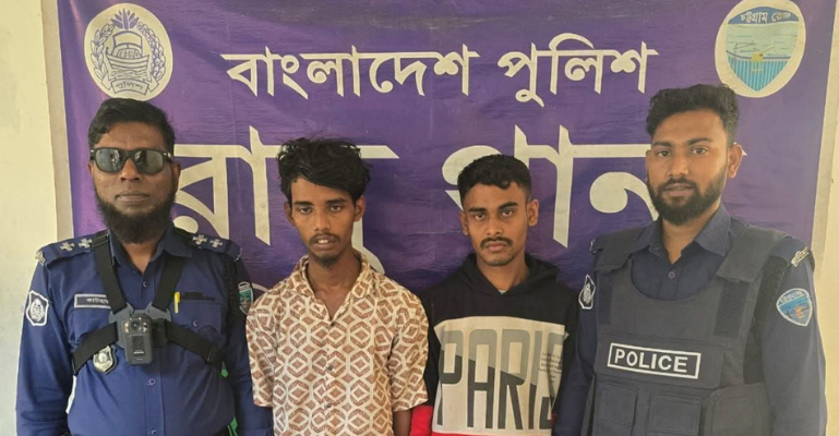 ডাকাতির প্রস্তুতিকালে রামুর কাউয়ারখোপে অস্ত্রসহ আটক ২