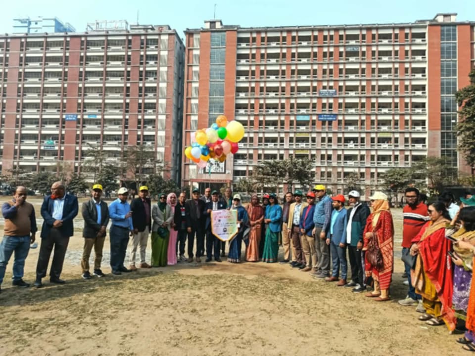 উৎসবমুখর পরিবেশে তিতুমীর কলেজে বার্ষিক ক্রীড়া প্রতিযোগিতার উদ্বোধন