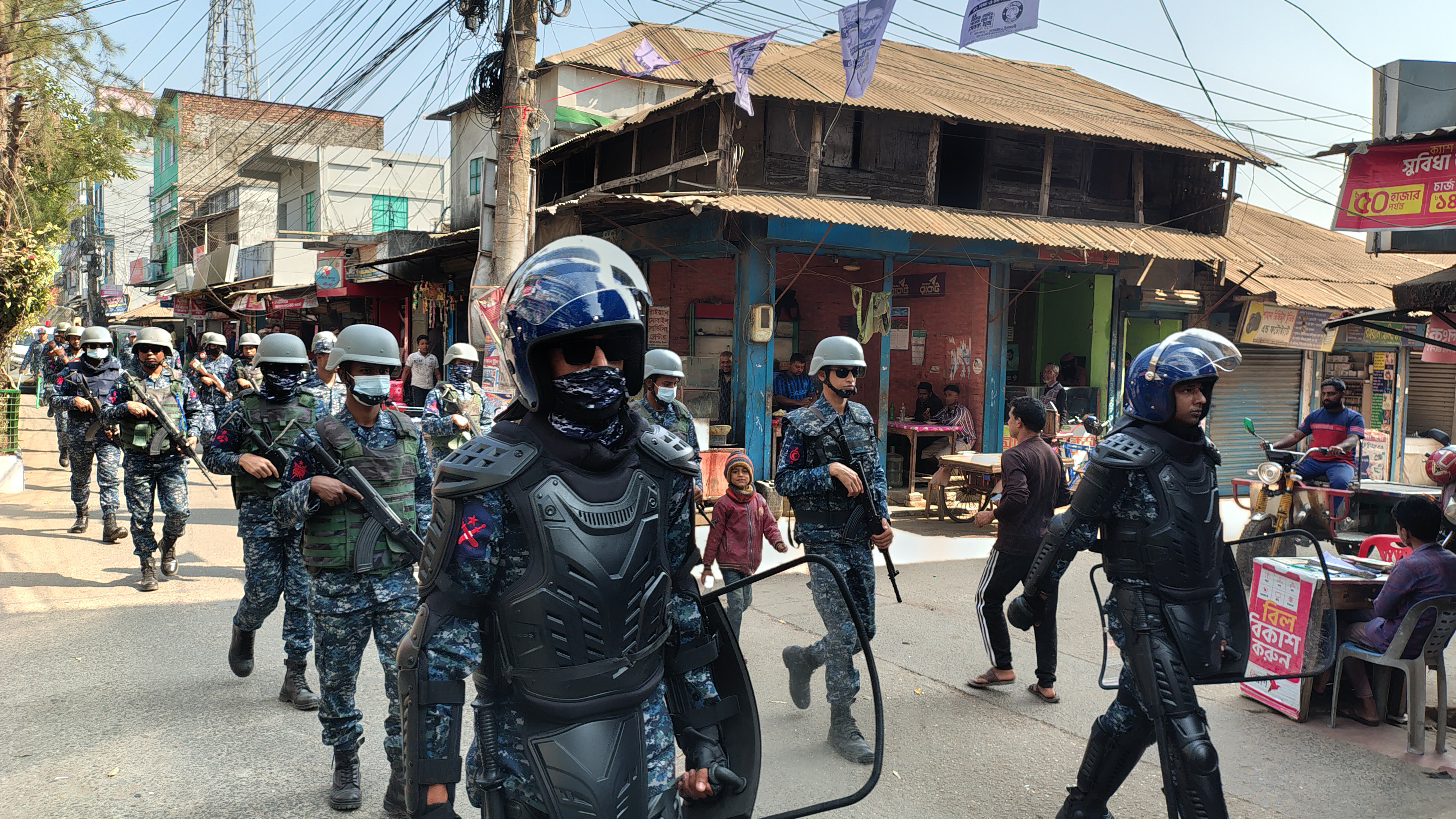 মোংলায় নির্বাচন ঘিরে নৌবাহিনী টহল জোরদারে জনমনে স্বস্তি