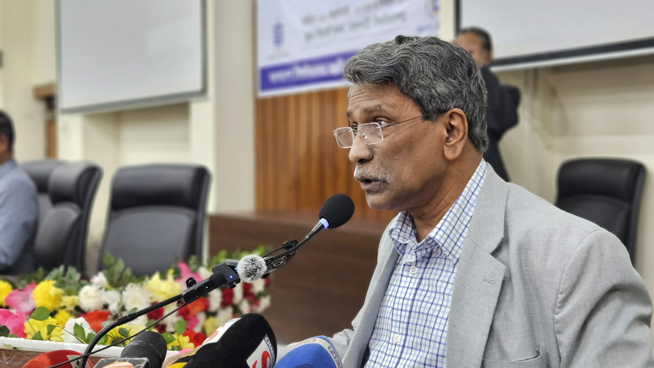 বাংলাদেশে জবাবদিহিমূলক রাজনৈতিক সরকার গঠন হতে যাচ্ছে : আলী রীয়াজ