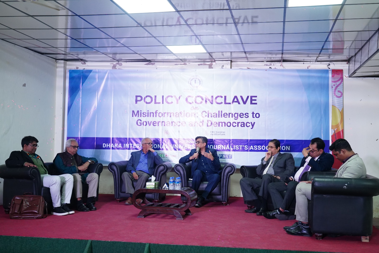 ডেমোক্রেসি হুমকিতে ফেলতে ভারতীয় মিডিয়া এবং আওয়ামী লীগ ভুয়া তথ্য ছড়াচ্ছে:প্রেস সচিব