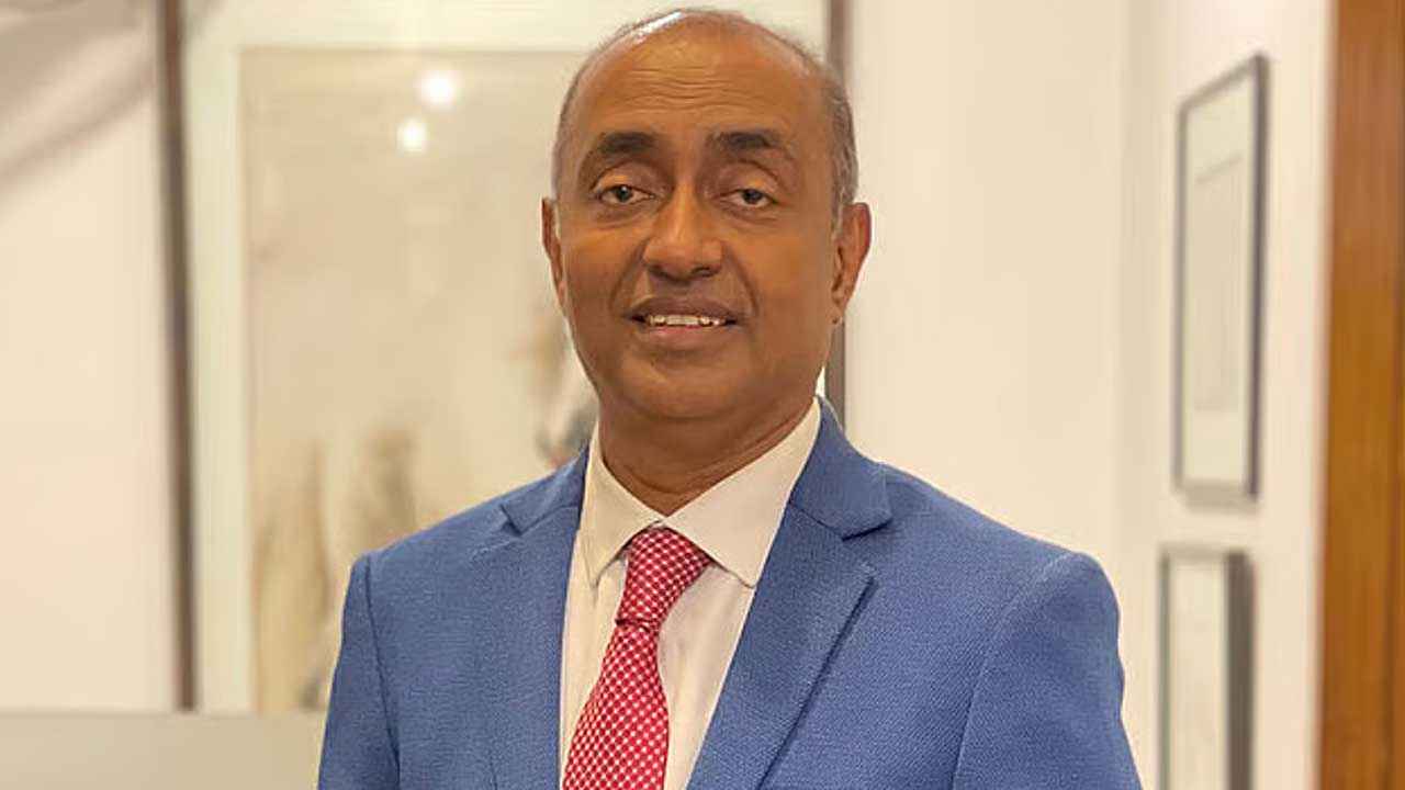 ধানের শীষের প্রথম জয় পেলেন সাবেক অ্যাটর্নি জেনারেল আসাদুজ্জামান