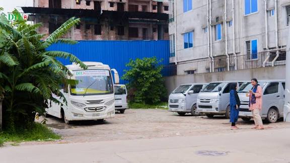 ডিআইইউ’তে জ্বালানি তেল সংকটে বন্ধ পরিবহন সেবা