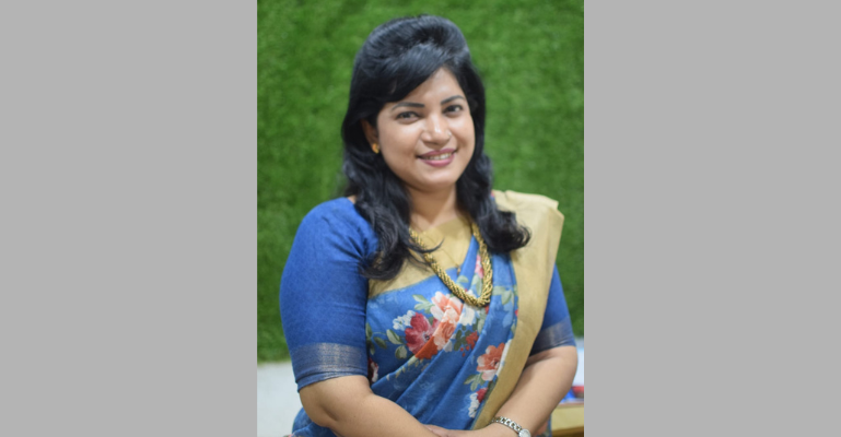 শিরিনা বীথির কবিতা “নীরব শক্তির গল্প”