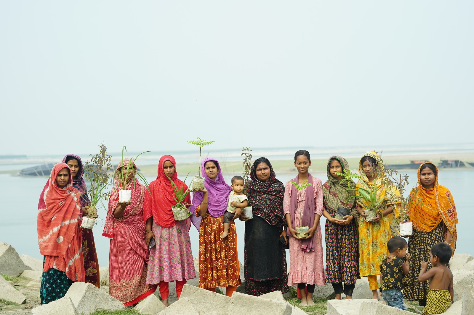 গাইবান্ধার চরে ঔষধি গাছ সংরক্ষণে নারীদের নিয়ে সচেতনতামূলক কর্মসূচি