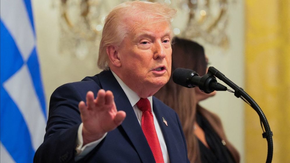 ইরানের জ্বালানি স্থাপনায় হামলা আরও ১০ দিন স্থগিত ঘোষণা ট্রাম্পের