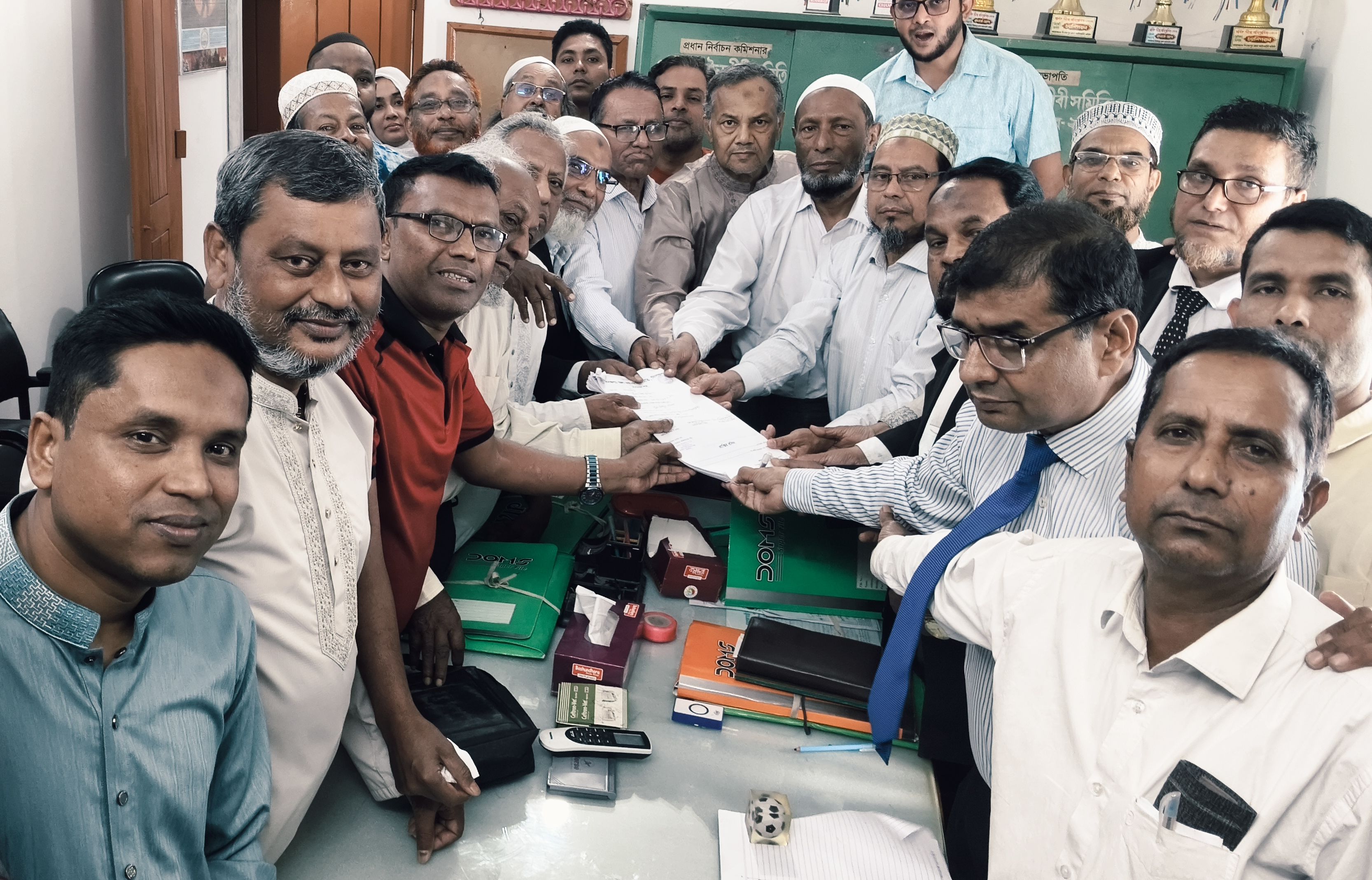 দিনাজপুর জেলা আইনজীবী সমিতির নির্বাচনে ১৫ পদের বিপরিতে ৯ স্বতন্ত্র প্রার্থীসহ ৩৯ প্রার্থীর মনোনয়নপত্র জমা