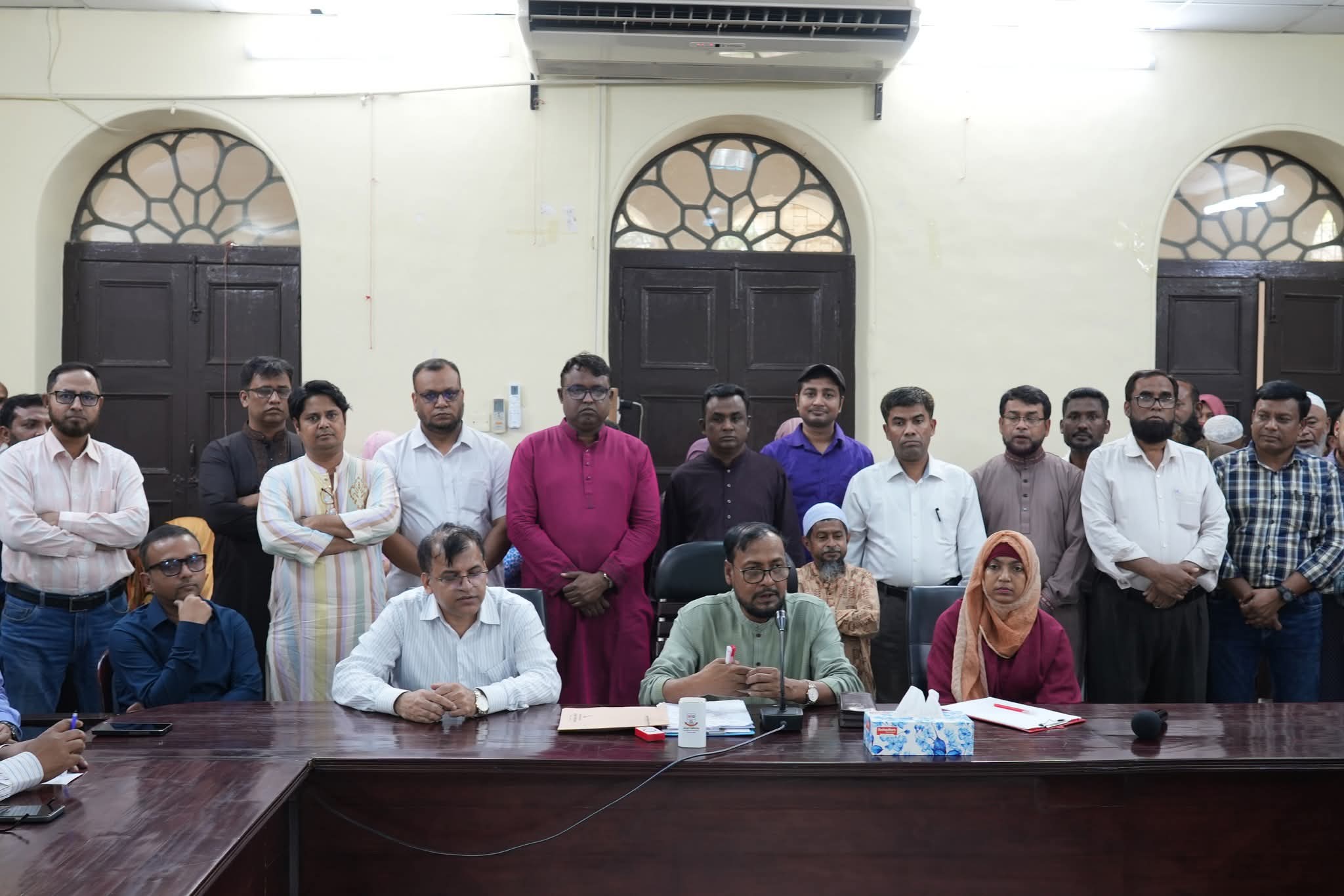 জগন্নাথ বিশ্ববিদ্যালয়ে নবনিযুক্ত উপাচার্যের সাথে কর্মকর্তাদের মতবিনিময় সভা অনুষ্ঠিত