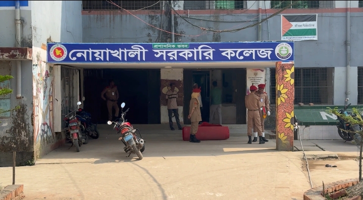 অনৈতিক সুবিধা না দেওয়ায় অধ্যক্ষের বিদায় সংবর্ধনায় বাধার অভিযোগ ছাত্র দলের বিরুদ্ধে