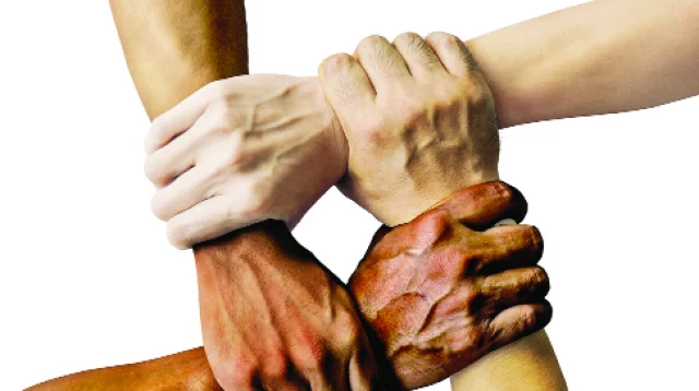 শিকলহীন দাসত্ব: ঔপনিবেশিক মানসিকতা ও আধুনিক বর্ণবাদের ব্যবচ্ছেদ