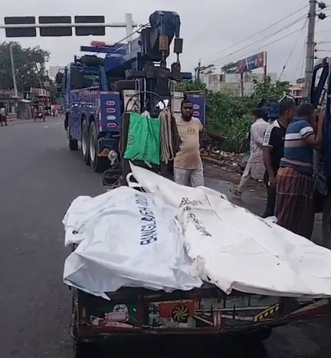 ফরিদপুরের ভাঙ্গায় এক্সপ্রেসওয়েতে ট্রাকের ধাক্কা, নিহত ২