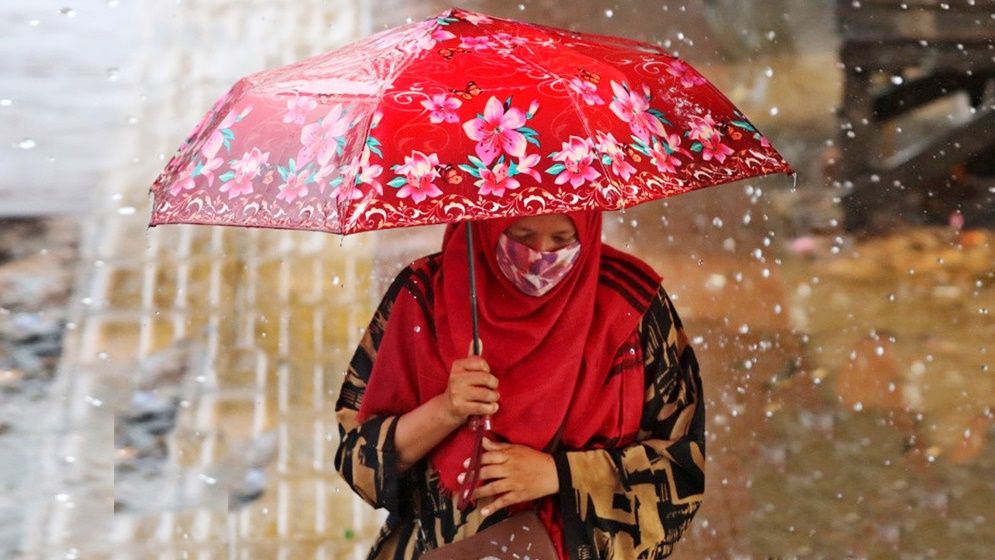 দুপুরের মধ্যে যেসব জেলায় ঝড় ও বজ্রবৃষ্টি হতে পারে